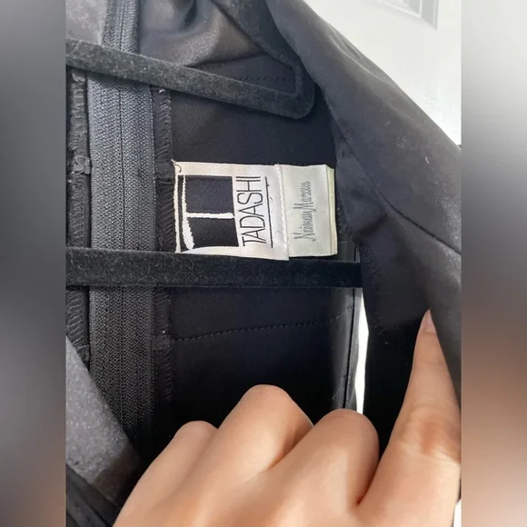 Whimsigoth Black Vintage Satin Gown – Tadashi Shoji – Formal UK 8 / US 4 - Picture 6 of 9